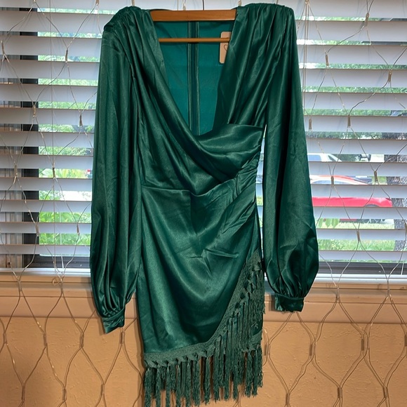 Dresses & Skirts - Chic Teal Long Sleeve Dress with Fringe